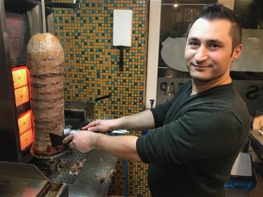 Kebab met fosfaat mag van Europa - Beringen
