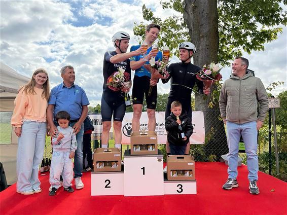 Kermiskoers Holheide lokt 47 renners en veel volk - Pelt