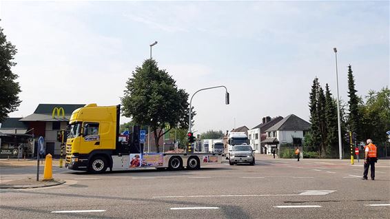 Kermisprotest leidt tot ellenlange files - Lommel