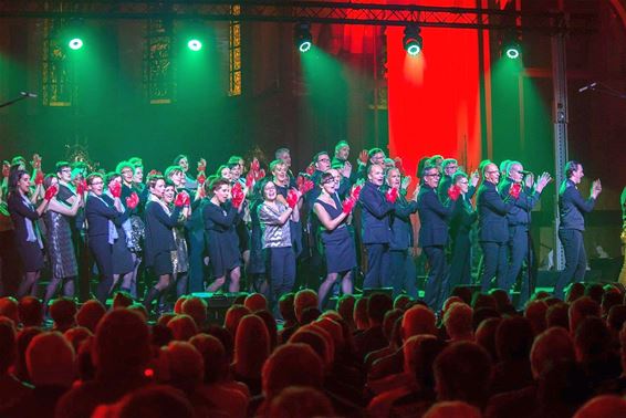 Kerstconcert Just Music voor volle kerk - Overpelt