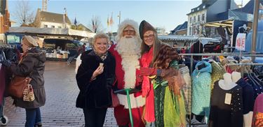 Kerstman bezoekt markten - Beringen