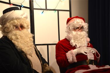 Kerstman en Nasreddin Hodja bezoeken Steenveld - Beringen