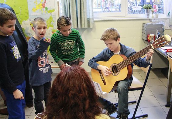 Kerstmarkt in basisschool Den Heuvel - Lommel