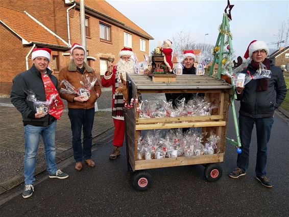 Kerstpakketjes voor de buurtoudsten - Bocholt