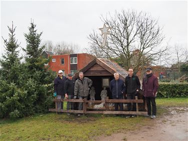 Kerststal geplaatst in de Bien - Hamont-Achel