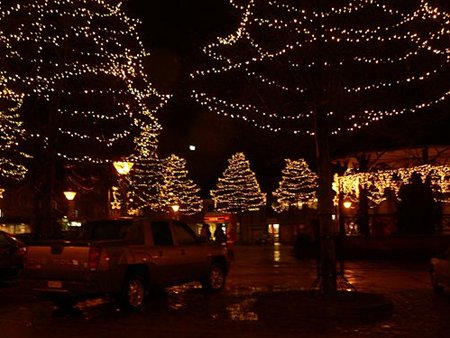Kerstverlichting ontstoken - Overpelt