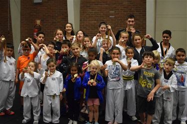 Kids Taekwondo Dongji Beringen op de mat - Beringen