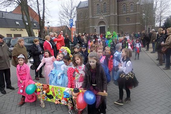 Kindercarnaval bij De Linde - Overpelt