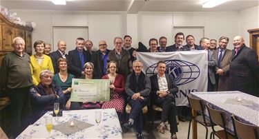 Kiwanis Beringen schenkt 8000 euro aan Open Hart - Beringen