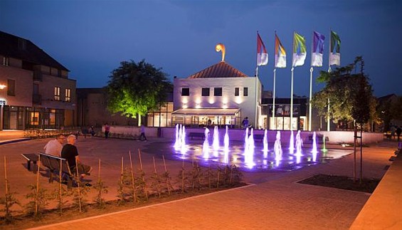 Kleurige fontein bij de Adelberg - Lommel