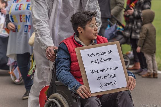 Kleurrijke carnavalsstoet Sint-Oda - Pelt