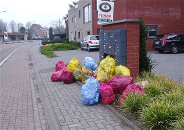 Kleurrijke huisvuilophaling - Lommel