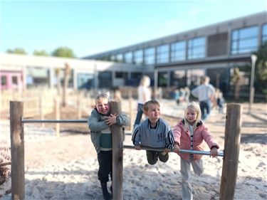 Kleuters EigenWijs openen nieuwe speelplaats - Lommel