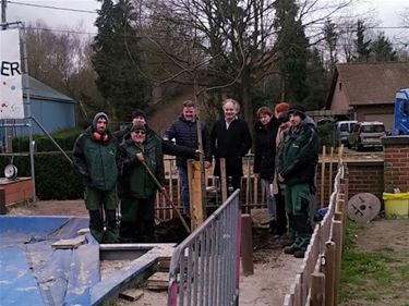 Klimaatboom op speelplaats Ondersteboven - Leopoldsburg