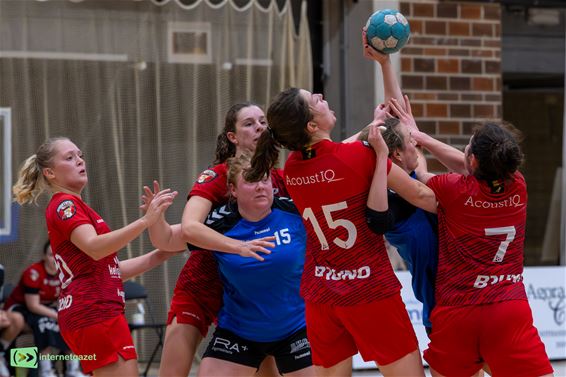 Knappe ommekeer levert Sporting Pelt derbyzege op - Pelt