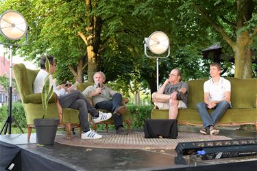 Koersdialogen en film op het Kioskplein - Beringen