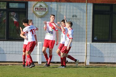 Koersel B wint bij Heusden 06 - Beringen