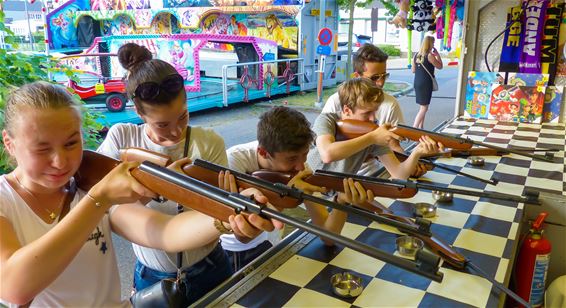 Koersel kermis: schot in de roos - Beringen