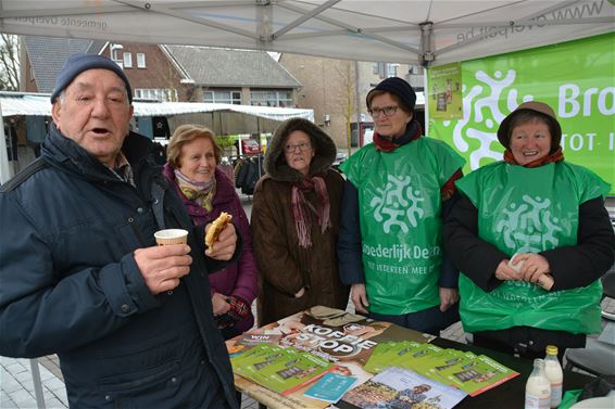 Koffiestop op wekelijkse markt - Overpelt