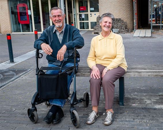 Koppels op een benkske - Pelt