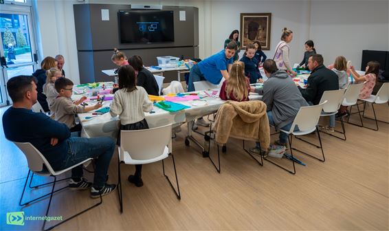 Kunstenmix lokt jong én oud naar bib van Meeuwen - Oudsbergen