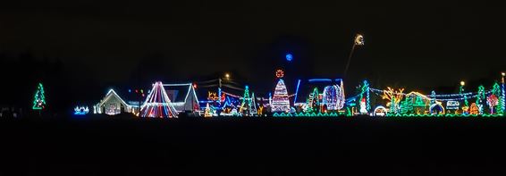Kwikstraat in Peer baadt opnieuw in kerstsfeer - Peer