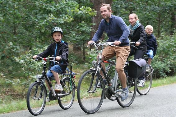 Laatste dag Fietsslinger: allen te fiets! - Overpelt