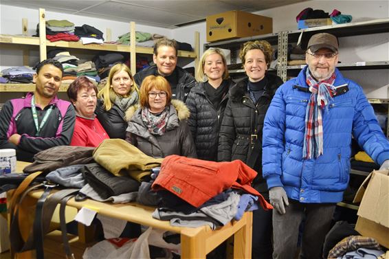 Laatste dag kledingbedeling Parelstrand - Lommel