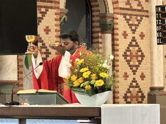 Laatste eucharistieviering pater Thomas - Beringen