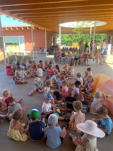 Laatste schooldag met ijsjes - Beringen
