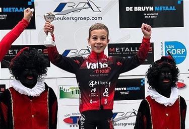 Lander won de Pietencross - Pelt