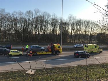Lange files door ongeval E313 - Beringen