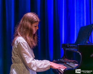 Laurien Swinnen bracht mooie improvisatie - Lommel