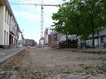 Laveren tussen de werken door - Neerpelt