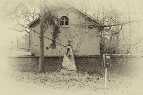 Leeg kapelletje aan Blauwe Kei: de antwoorden - Lommel