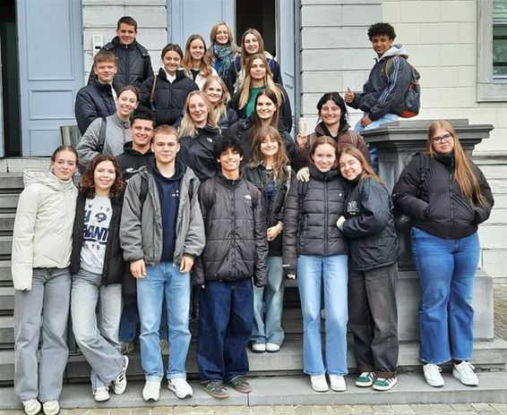 Leerlingen Agnetencollege naar assisenhof - Peer
