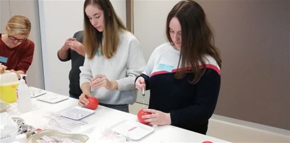 Leerlingen Agnetencollege naar MS-Centrum - Peer