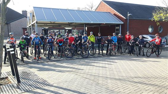 Leerlingen Biotechnicum mountainbiken in Opitter - Bocholt