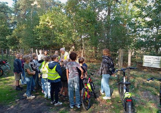 Leerlingen De Achelier bezoeken de Doodendraad - Hamont-Achel