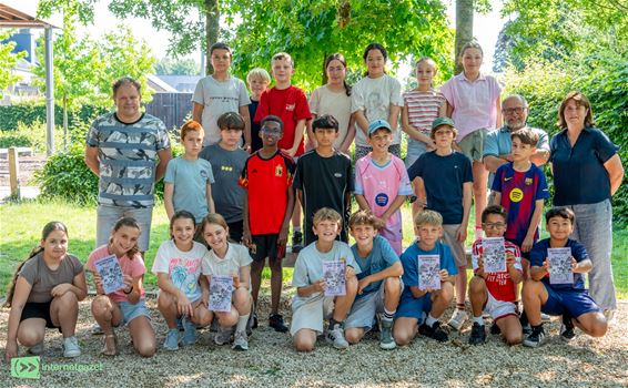 Pelt - Leerlingen Jaak Tassetschool schrijven eigen boek