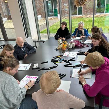 Leerlingen organiseren activiteiten in WZC - Hechtel-Eksel