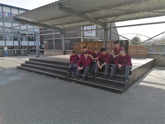 Leerlingen Spectrumcollege maken podium - Beringen