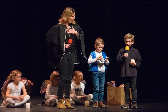 Leerlingen van Kinderacademie op het podium - Overpelt