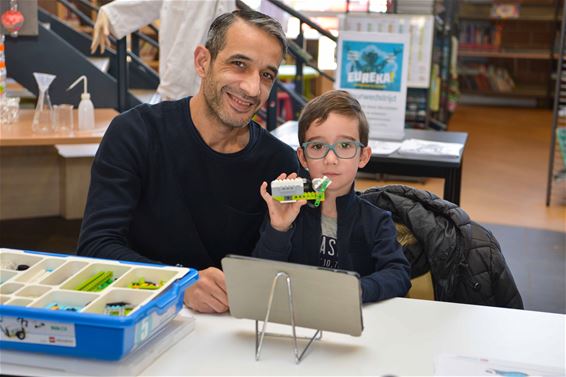 Legorobots in de bibliotheek - Beringen