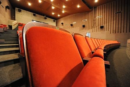 Lekkere zetels in de schouwburg - Neerpelt