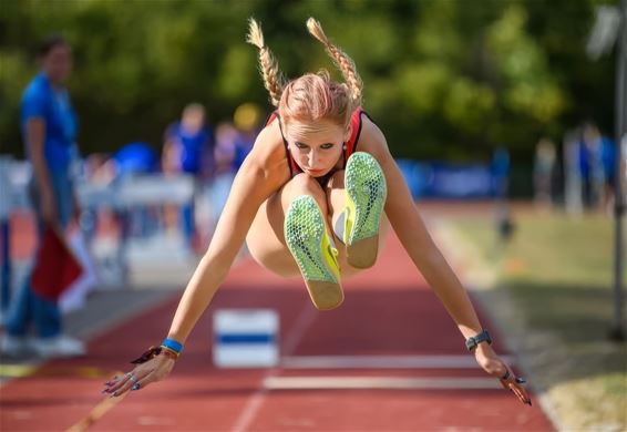 Lewis Geuns sluit seizoen af met Belgisch record - Peer