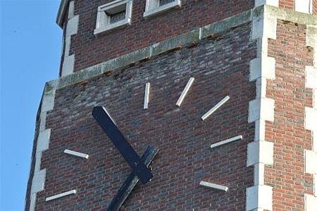 Licht en donker op de toren - Overpelt