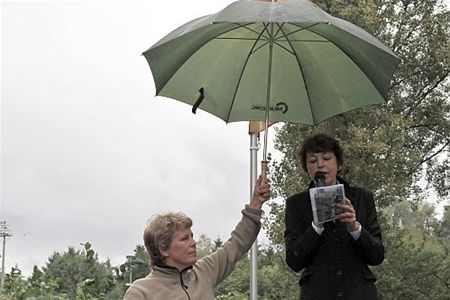 Lieve Joris nu ook 'beekdichter' - Neerpelt