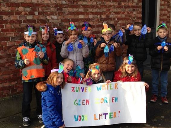 Lilse kinderen 'wandelen voor water' - Neerpelt