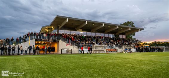 Lindelhoeven VV klopt Kadijk SK - Pelt